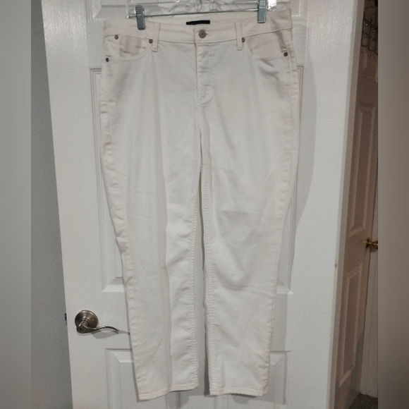 Talbots White Flawless Five-Pocket Slim Ankle Denim Jeans in Size 12 - Picture 1 of 13